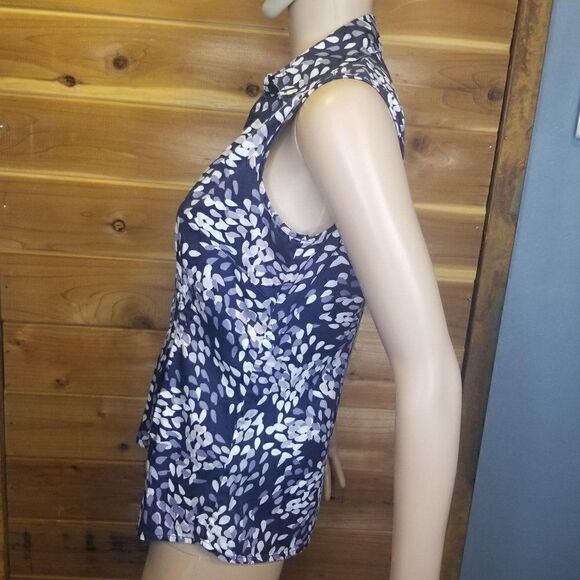 Banana Republic Sleeveless Fitted Blouse (size S) - Picture 3 of 6